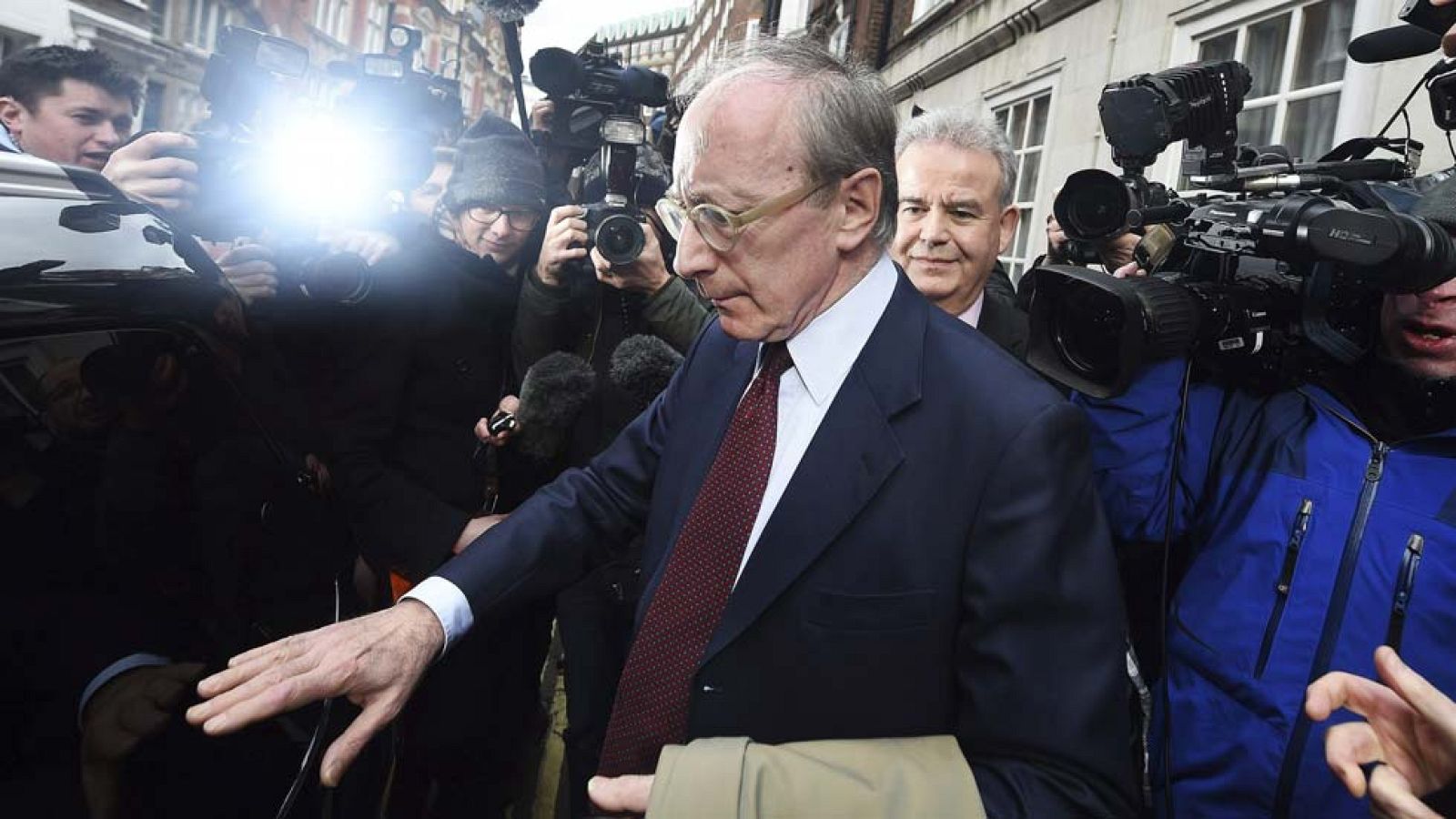 Debate en el Reino Unido sobre las compatibilidades de los diputados tras un escándalo | Ver