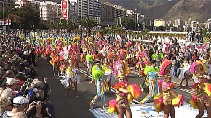 Carnaval de Canarias - Coso carnaval Santa Cruz de Tenerife 2015