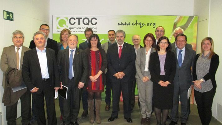 Telediario 1 - Voluntarios que huelen para el CTQC