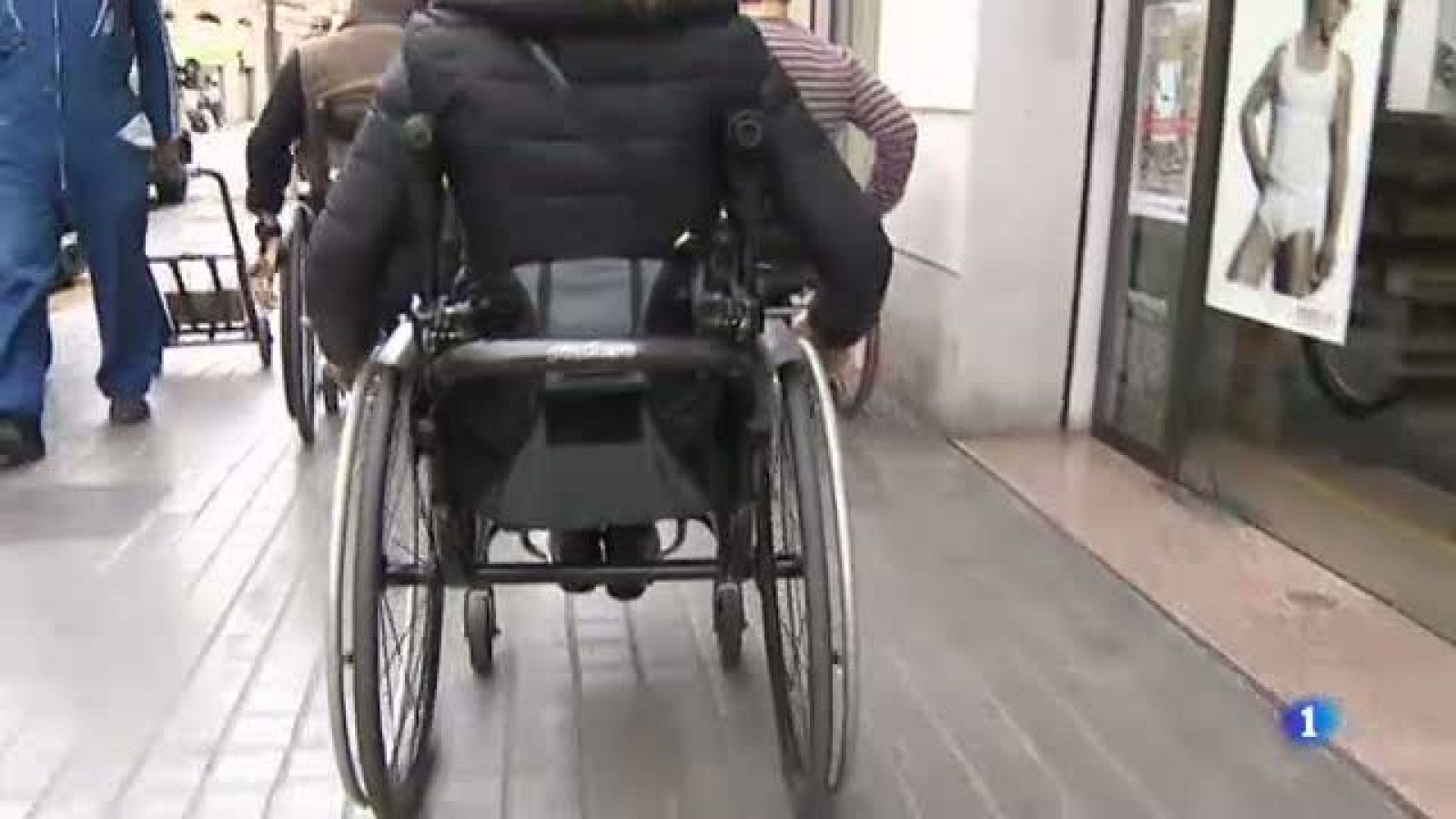 Tres persones que han patit accidents de trànsit impulsen una cooperativa per la seva prevenció