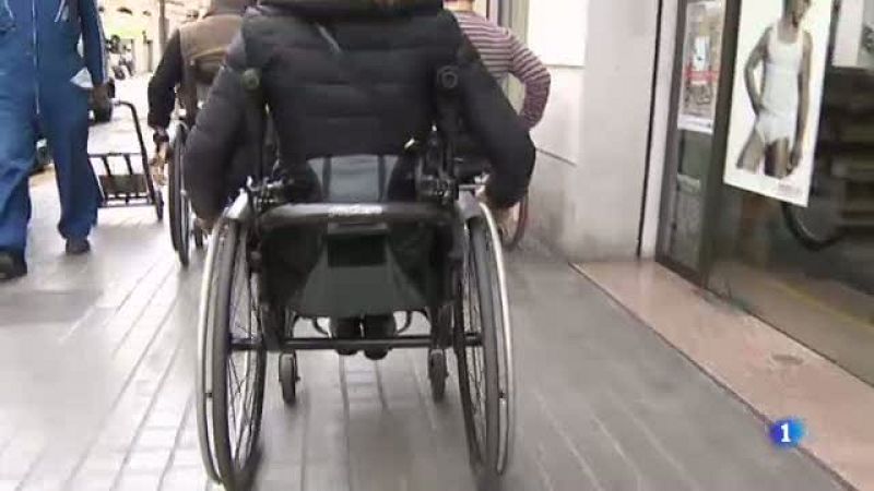 Tres persones que han patit accidents de trànsit impulsen una cooperativa per la seva prevenció