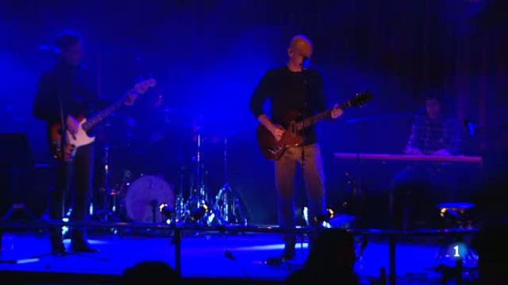 L'Informatiu - Marc Parrot tanca el cicle de concerts solidaris "Ens agrada la música" de la sala Sarau de Badalona