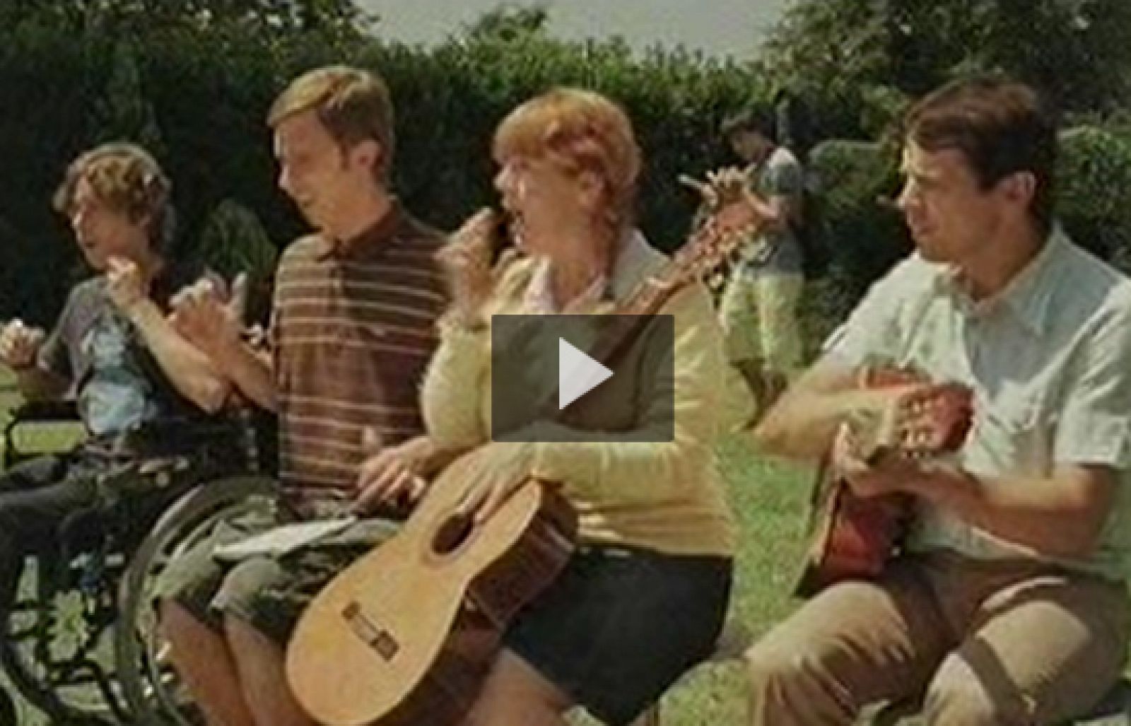 "No me pidas que te bese porque te besaré", ópera prima de Albert Espinosa | Ver