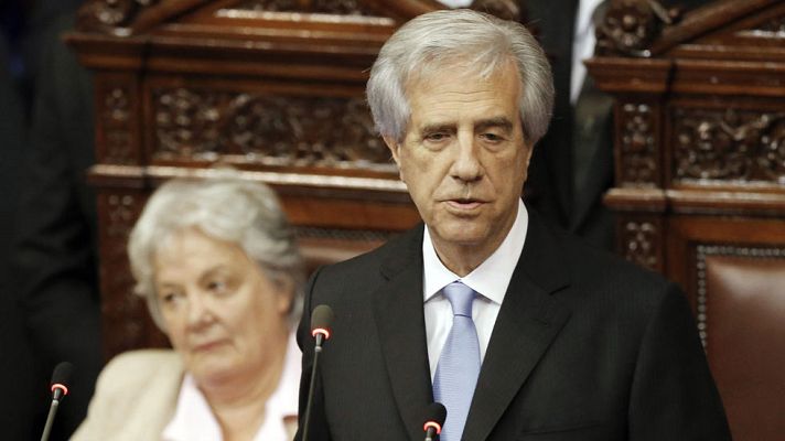 Telediario 1 - Ceremonia de investidura del presidente Tabaré Vázquez