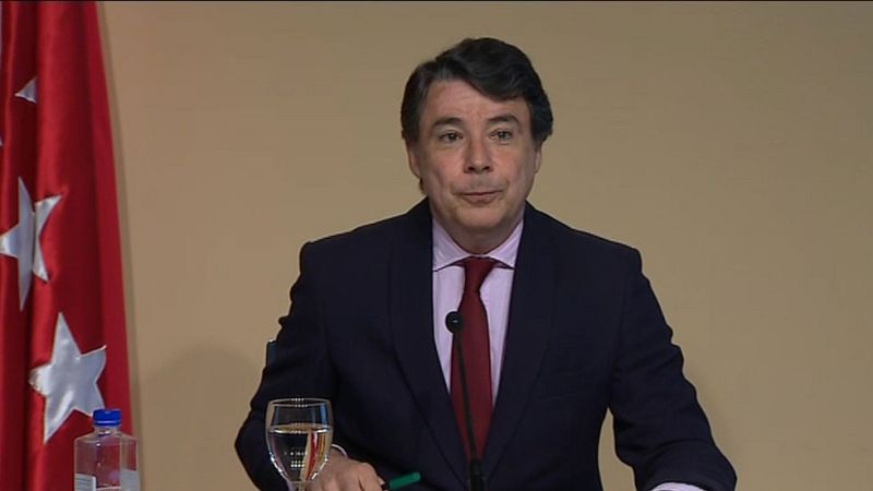 Ignacio González acusa a dos comisarios de la Policía de chantajearle con su ático de Marbella