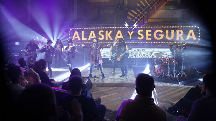 Alaska y Segura - Alaska y Segura - Mägo de Oz versionan 'Sonrisas y Lágrimas'