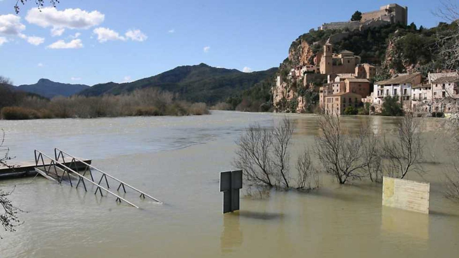 La mañana - Primera parte - 04/03/15 - ver ahora