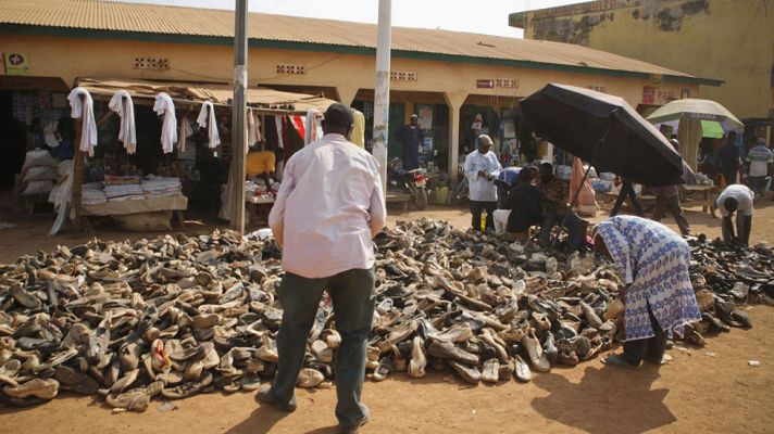 Telediario 1 - Se cumple un año de la mayor epidemia de ébola