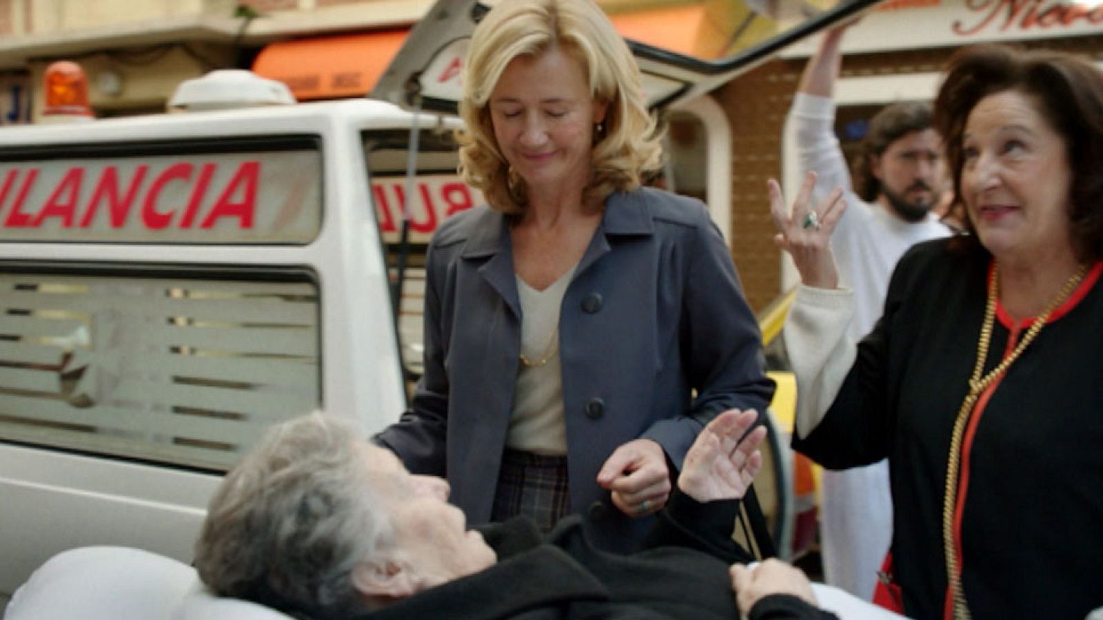 La tele llega a San Genaro en Cuéntame