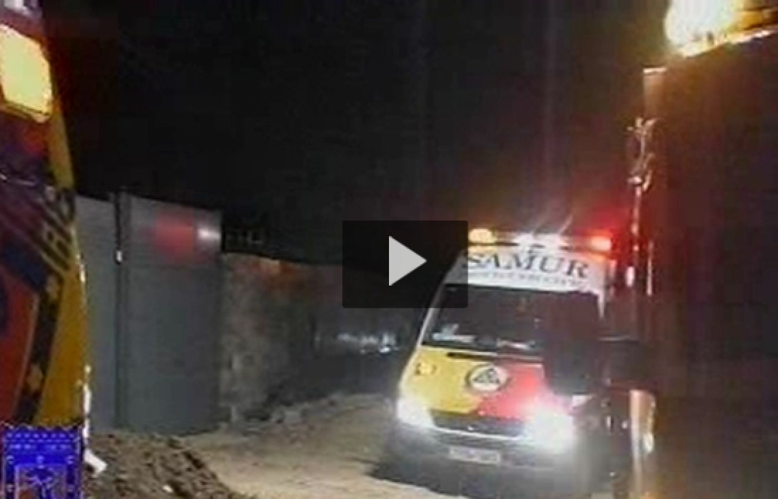 Tres personas están muy graves, tras un incendio en un barracón en la Cañada Real Medina, Madrid | Ver