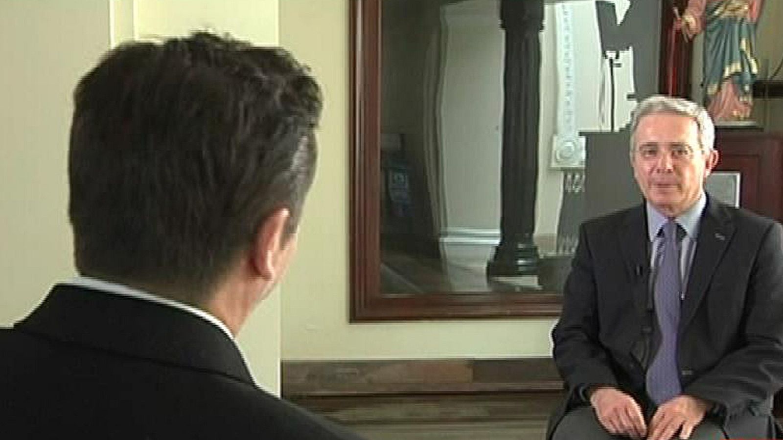 Álvaro Uribe: "Santos ha obrado como un presidente entreguista con el terrorismo" - La tarde en 24h | Ver