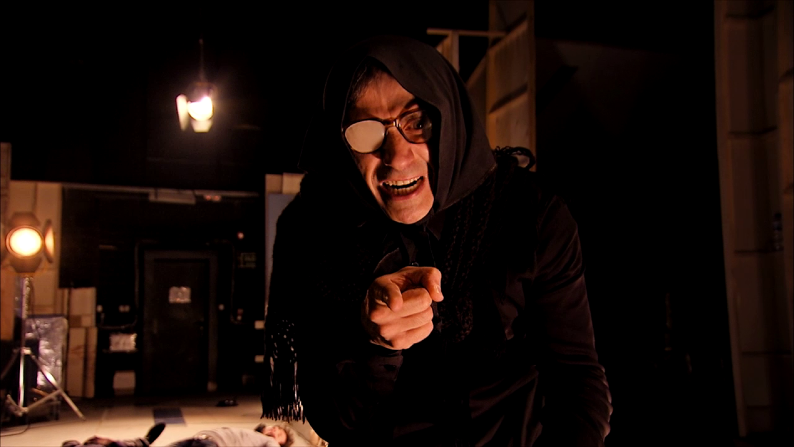 Jose Motá presenta... Los antiguos personajes atacan al jefe