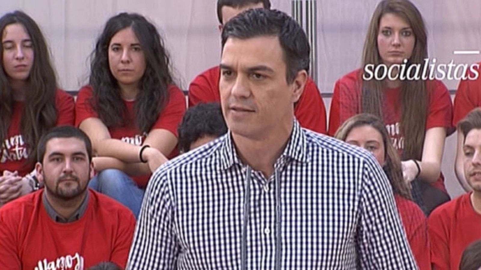 Sánchez ve positivo abrir las listas a "no militantes"