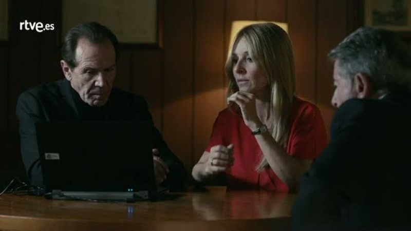 El Ministerio del Tiempo - Himmler despotrica contra los toros y tararea Wagner