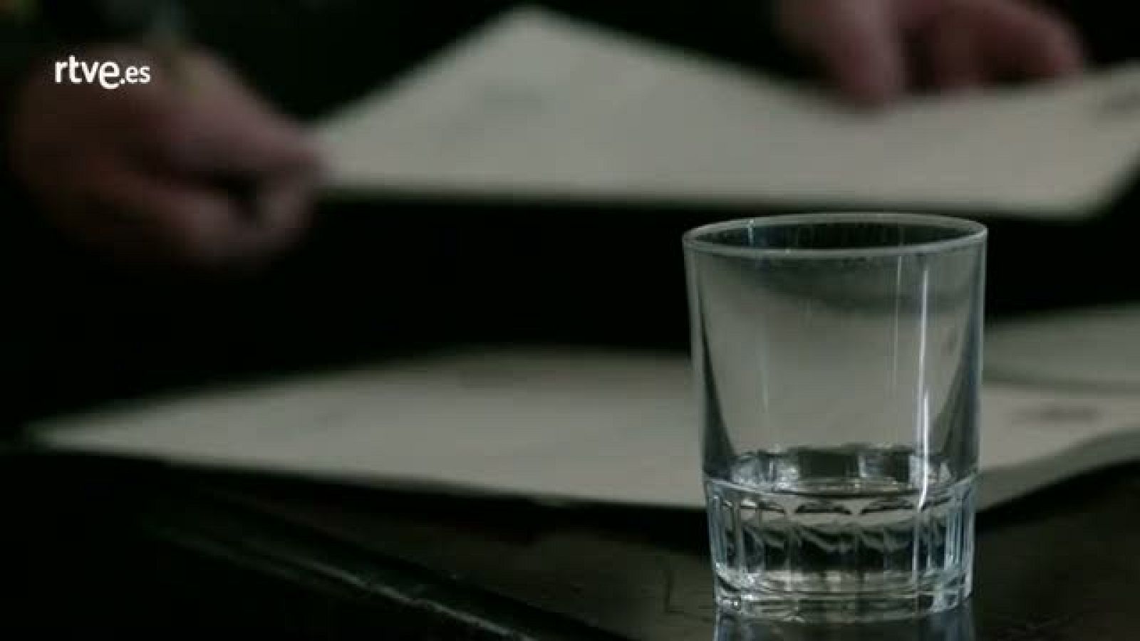 El Ministerio del Tiempo - Hitler, al borde de la muerte por envenenamiento | Ver