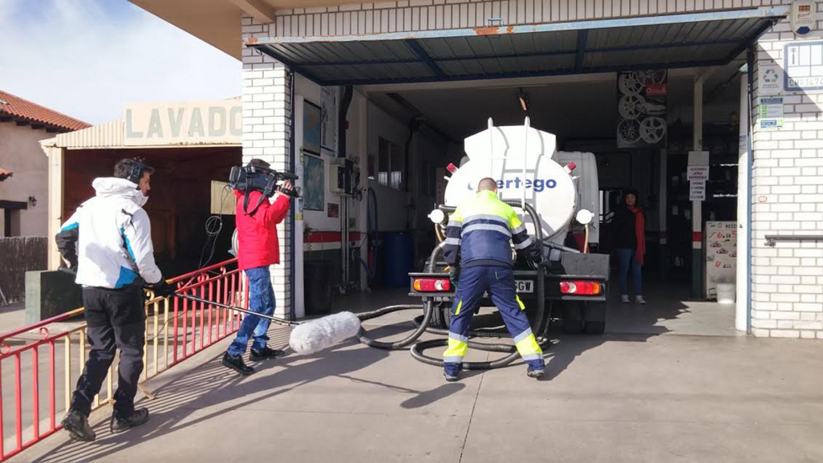 ¿Dónde va el aceite usado de los coches?
