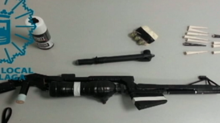 España Directo - Unos menores fabrican 'armas caseras' en Málaga