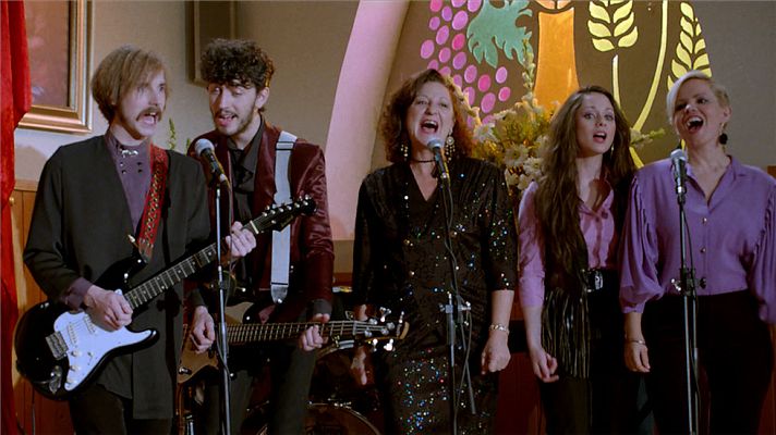 Cuéntame cómo pasó - Rosa Chillón se pasa al coro de la iglesia