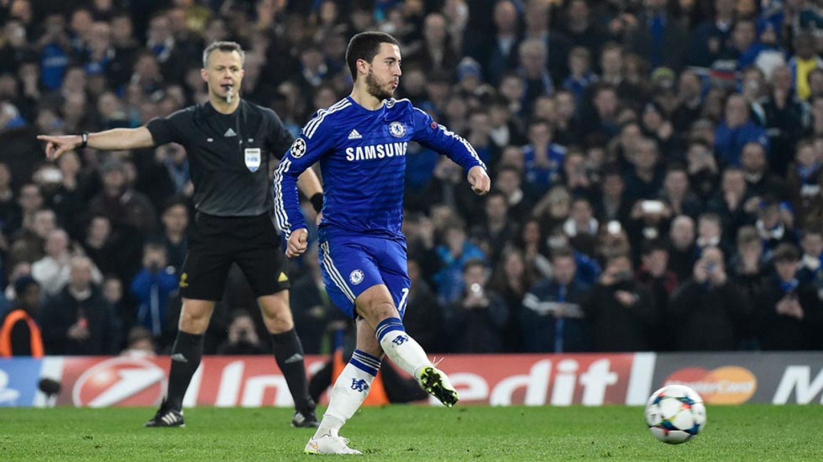 Hazard pone por delante al Chelsea de nuevo desde el punto de penalti (2-1) | Ver