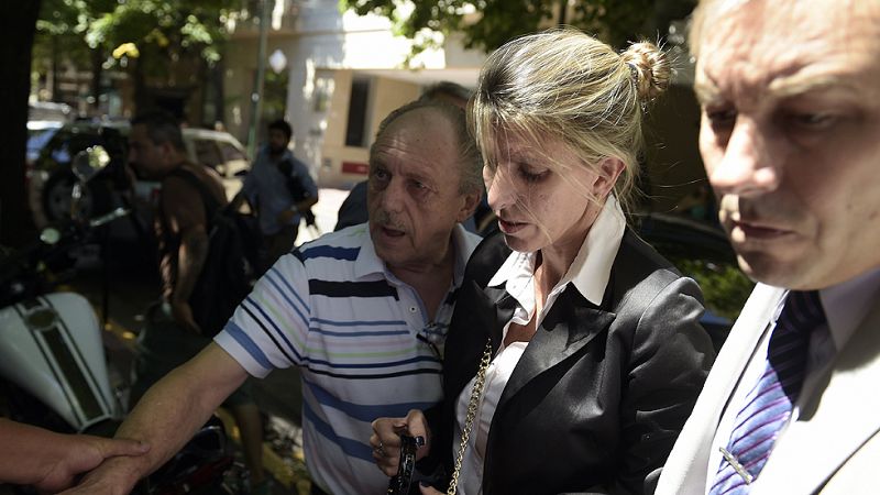 Los peritos de la familia concluyen que Nisman estaba arrodillado cuando recibió el tiro