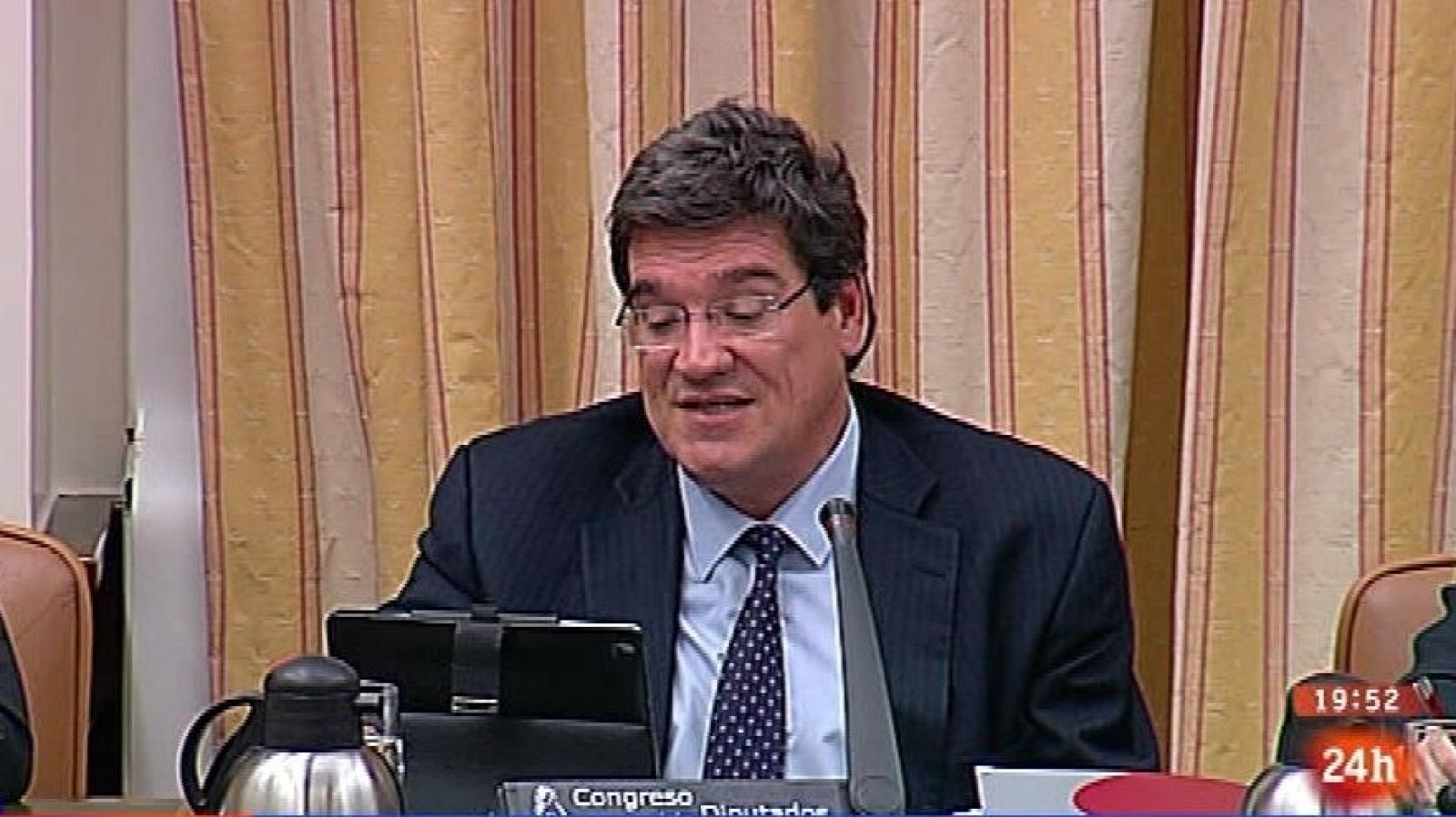 Parlamento - Conoce el parlamento - La autoridad fiscal - 14/03/2015