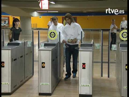  - Jugadores del Madrid en el metro
