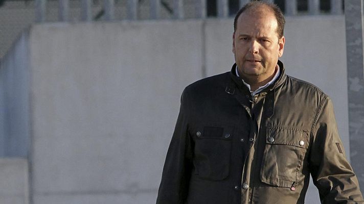 Telediario 1 - El exdirectivo de Osasuna Txuma Peralta sale de prisión con cargos y sin fianza