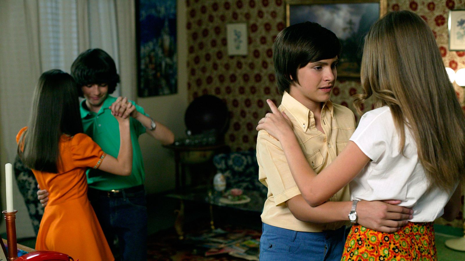 Cuéntame cómo pasó - T10 - Episodio 6: Pareja Made in Spain - Ver ahora