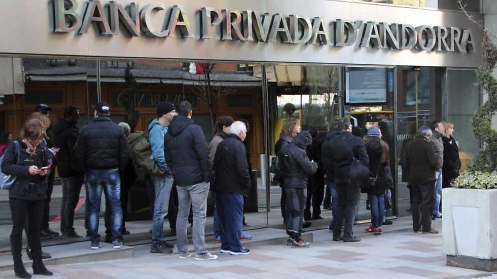 La 2 Noticias - 16/03/15 - Ver ahora