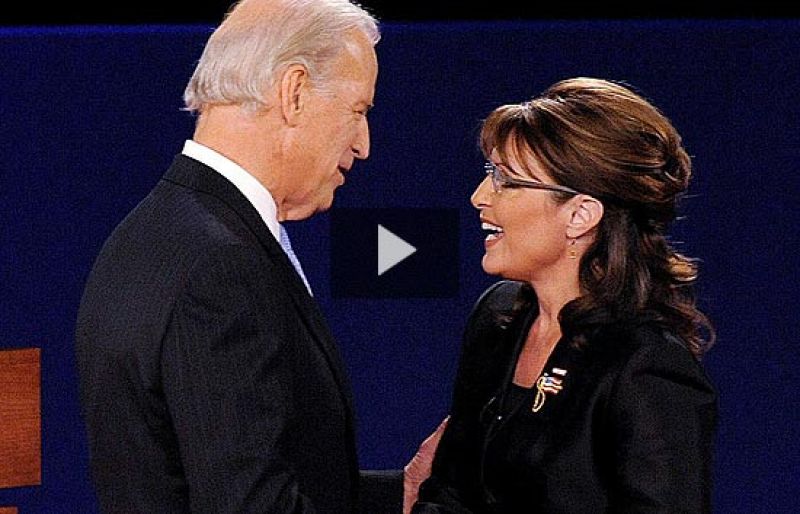 Biden y Palin se saludan antes de comenzar el debate