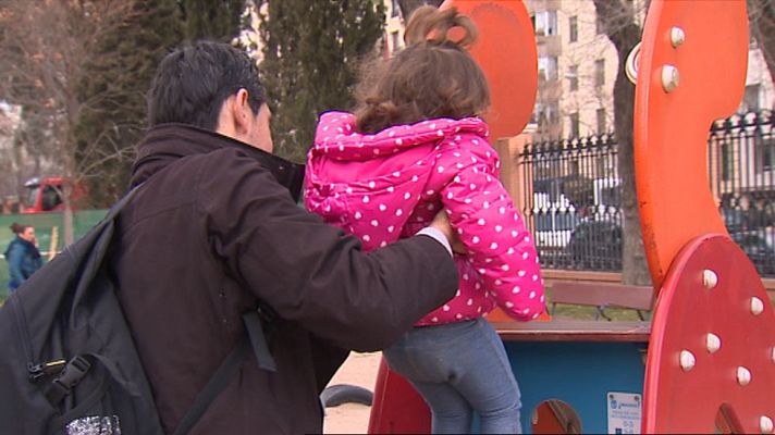 Telediario 1 - Nuevos padres para un tiempo nuevo