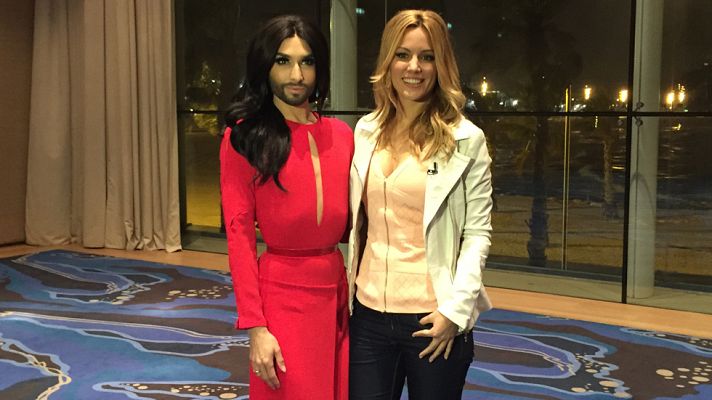 Eurovisión - Eurovisión 2015- Edurne y Conchita Wurst, encuentro en Barcelona