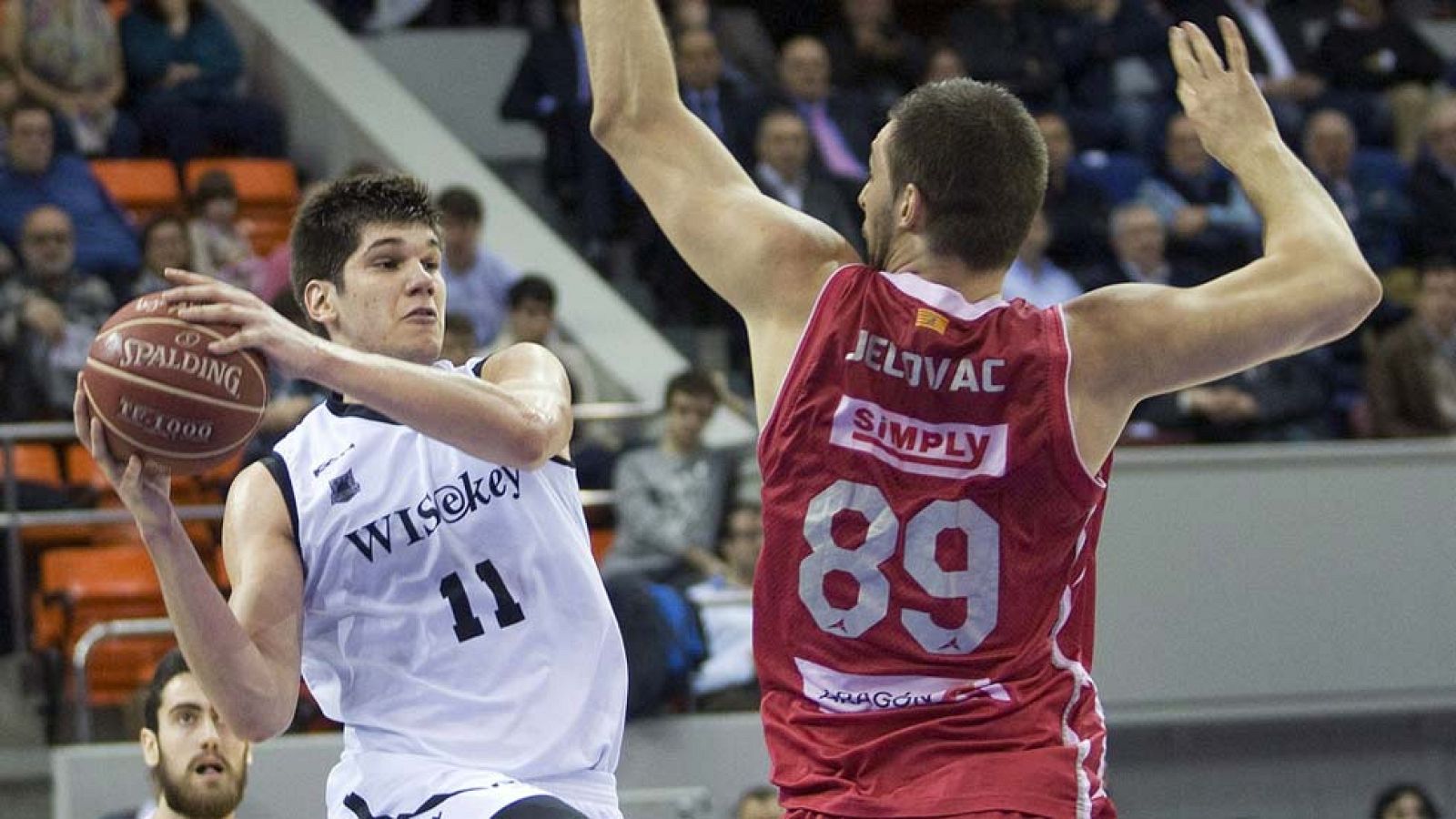 El CAI Zaragoza se impuso (76-64) al conjunto revelación de la temporada, el Bilbao Basket, con una gran defensa en el último cuarto en el que superó ampliamente a un rival acostumbrado a anotar bastantes más puntos de media que los 64 que totalizó e