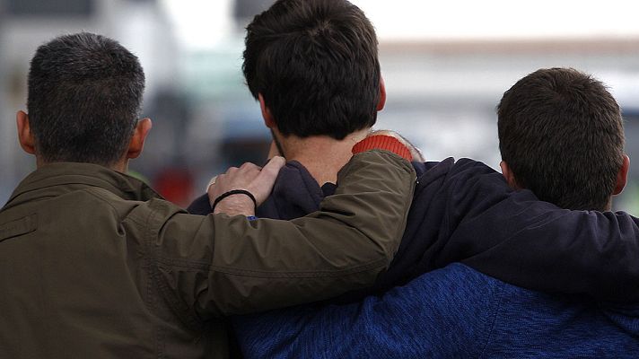 Telediario 1 - Pasajeros españoles en el avión estrellado en Francia