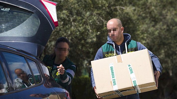 Telediario 1 - Detenidos dos altos cargos de la Junta de Andalucía por los cursos de formación