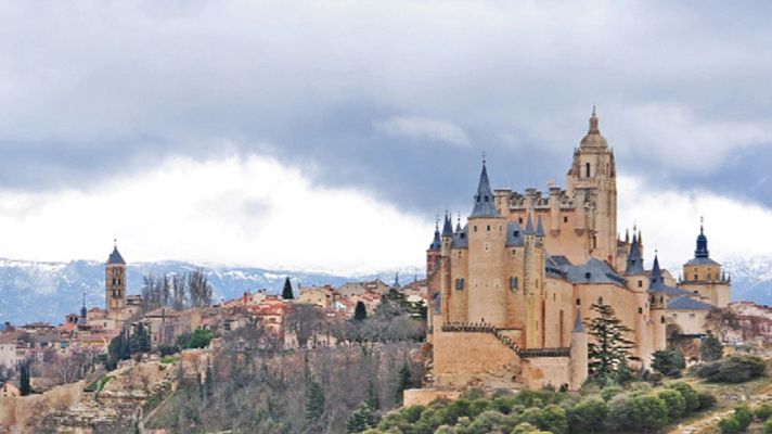 El tiempo - Mañana nevadas en cotas bajas y viento fuerte en montañas, islas y litorales