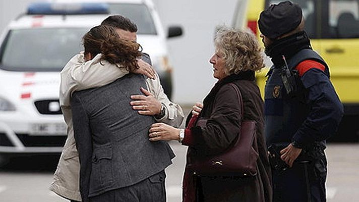 Telediario 1 - Una treintena de empresarios, trabajadores y turistas españoles figuran entre los 144 pasajeros del vuelo de Germanwings