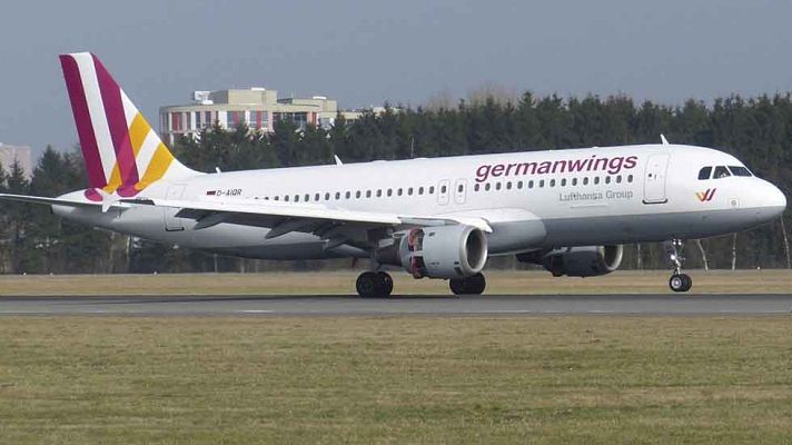 La mañana - ¿Es seguro volar en una compañía 'low cost'?