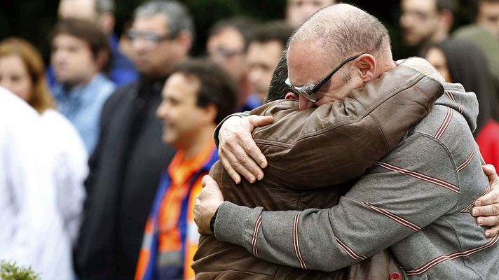 Telediario 1 - Las víctimas de la catástrofe del Airbus A320