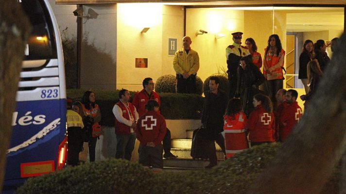 Telediario 1 - Francia y Seyne-les-Alpes se preparan para recibir a los familiares de las víctimas