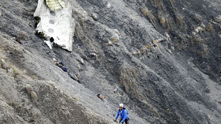 Telediario 1 - La caja negra, clave en el avance de la investigación