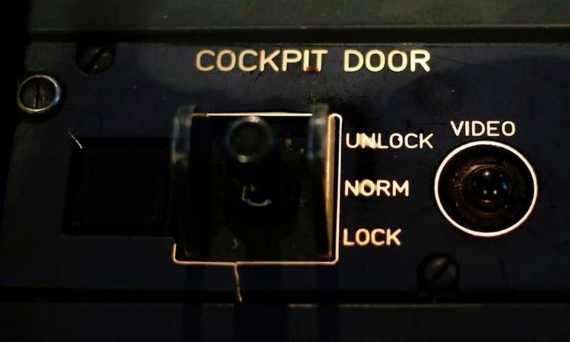 Los controles de seguridad de la cabina de los aviones son estrictos desde el 11S