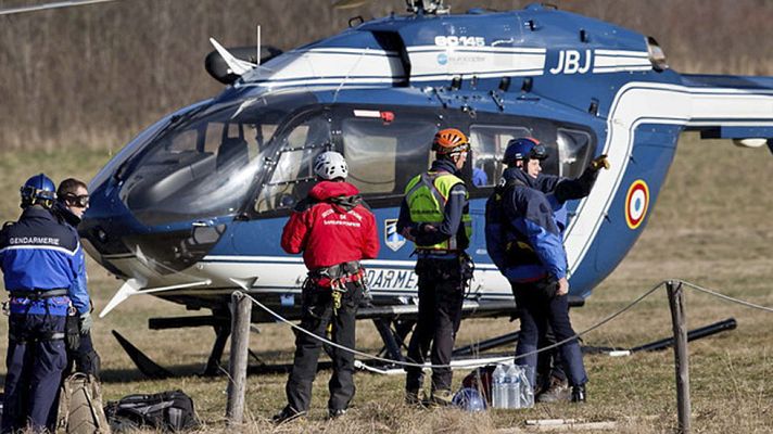 Telediario 1 - El riesgo de los rescates en montaña