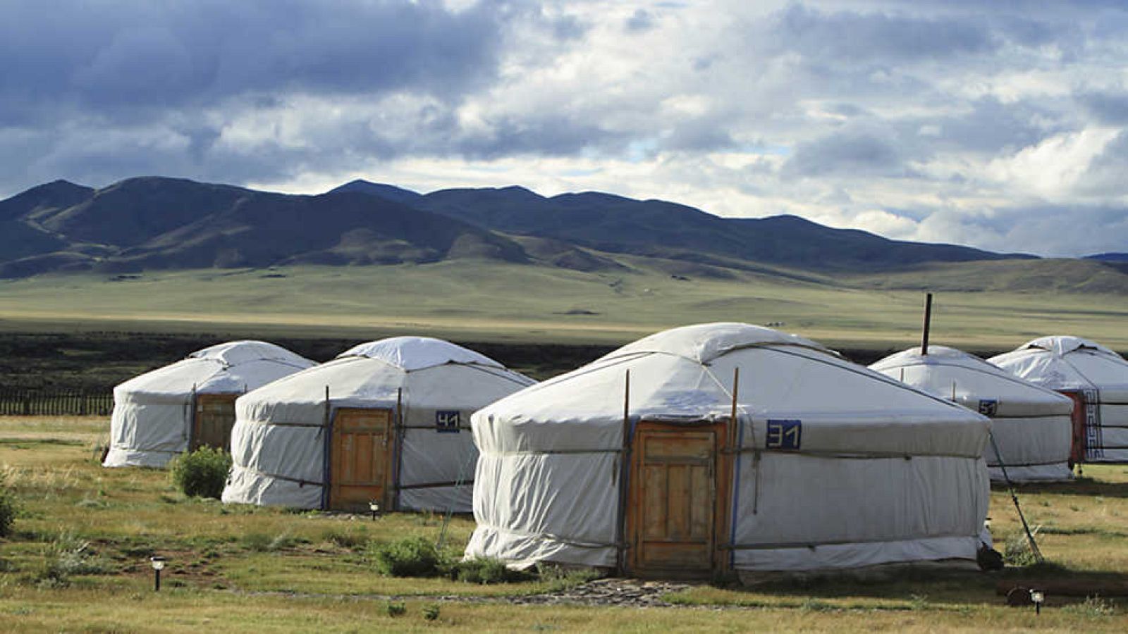 Docufilia - La torre de Babel: por tierra de nómadas - Ver ahora