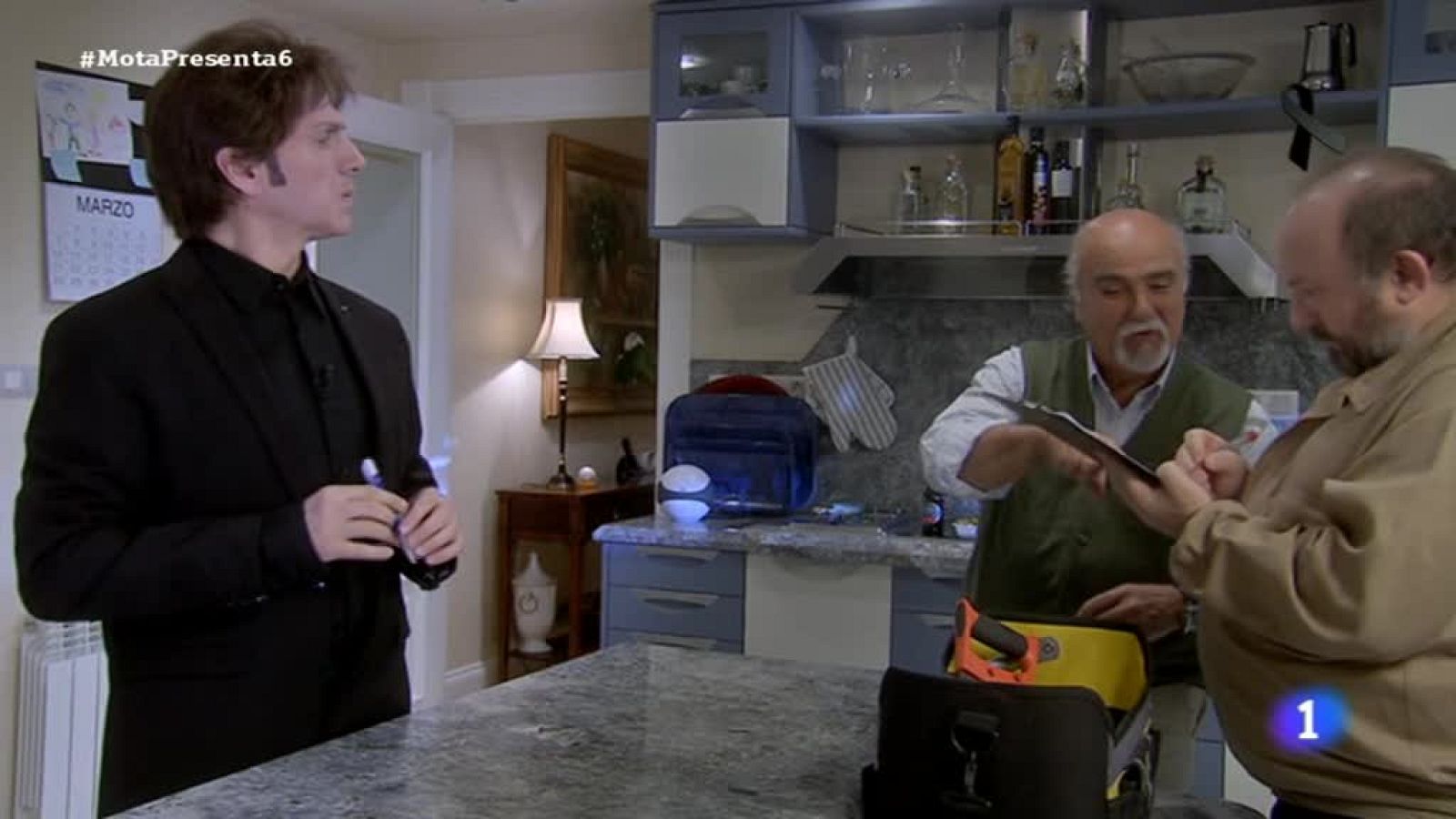 José Mota presenta... 'Cuarto Milenio' Corrochano el reformista fantasma