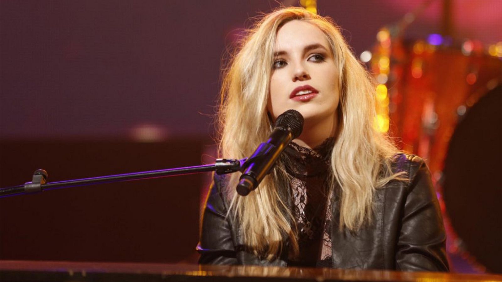 Eurovisión 2015 - Irlanda: Videoclip de Molly Sterling - "Playing With Numbers" | Ver