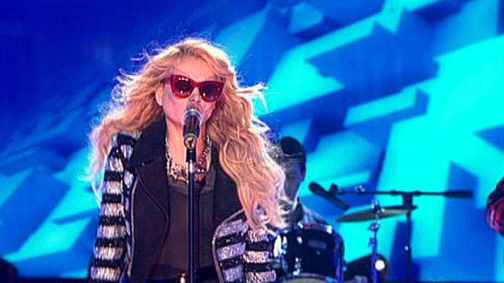 La Alfombra Roja Palace - 'Mi nuevo vicio' Paulina y Morat