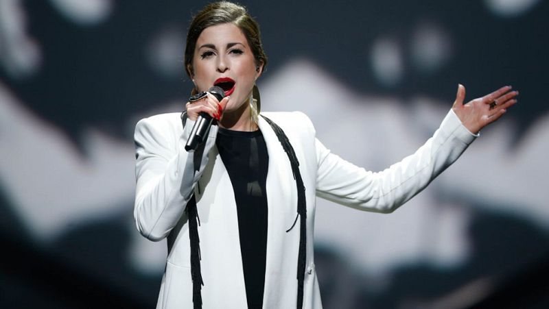Eurovisión 2015 - Alemania: videoclip de Ann Sophie -  "Black smoke"