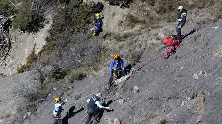 Telediario 1 - Identificadas 70 víctimas del accidente aéreo de Germanwings