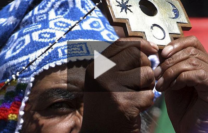 Aumentan las estafas de falsos brujos y videntes